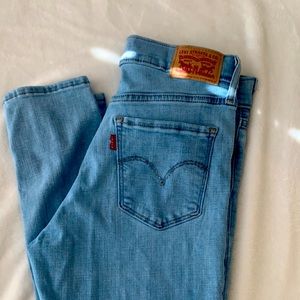 Light washed Levi jeans